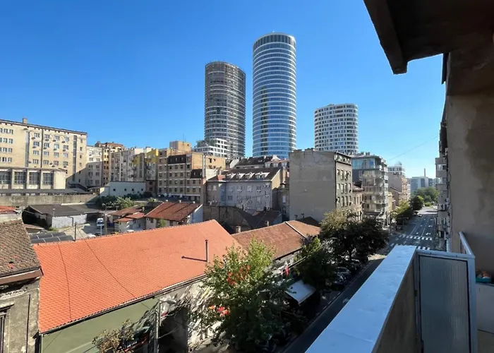 Minutetoriver Apartment